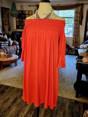 EUC JAMES & JOY Solid Red Dress Really Nice Material With Stretch Size XS-Medium